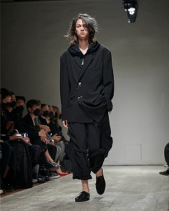 YohjiYamamoto【ヨウジヤマモト】正規取り扱い店、通販可能 ON LINE 